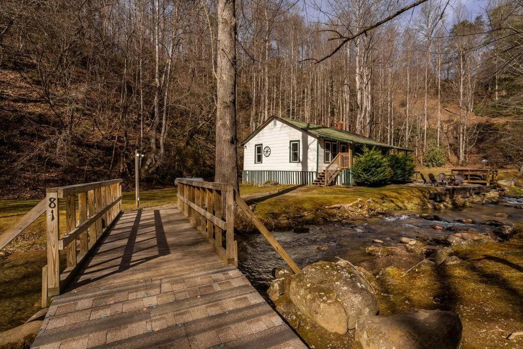 Creekside 1920'S Farmhouse Bryson City Exterior photo